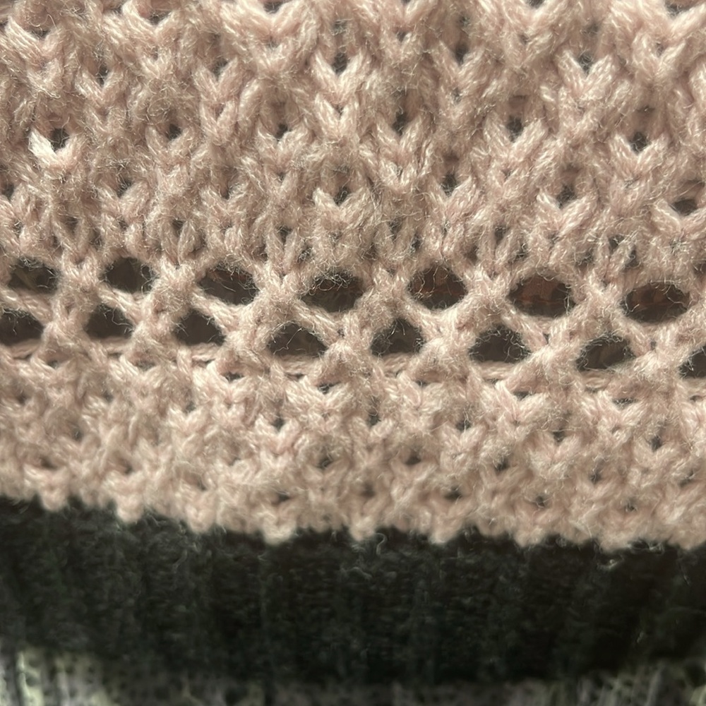 Knit pullover sweater - Picture 5 of 9